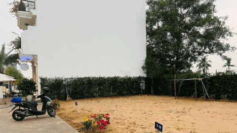 TPHCM: Theo chân nhà đầu tư tìm mua hàng “ngộp” bất động sản