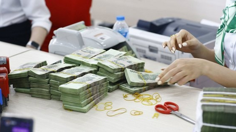 Lãi suất thực dương của Việt Nam cao nhất thế giới?