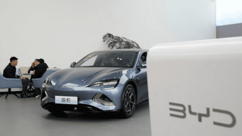 Không phải giảm giá, đây mới là cách các hãng xe nội địa Trung Quốc dùng để thu hút khách hàng, Tesla khó chồng khó