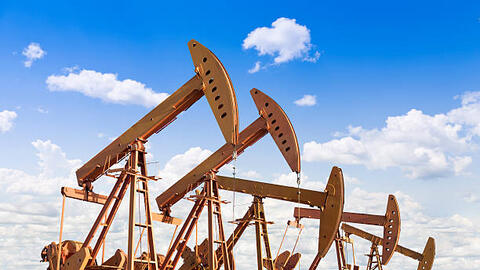 Dầu giảm do lo ngại về tăng trưởng kinh tế toàn cầu