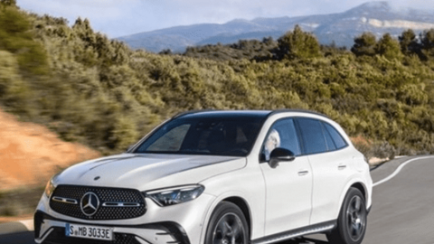 Những mẫu ô tô đang giảm giá hàng trăm triệu đồng ở Việt Nam