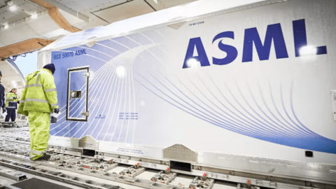 Trung Quốc chậm chân trong cuộc đua ChatGPT vì thiếu chip