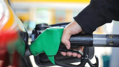 Giá xăng tăng gần 500 đồng/lít sau hai lần giảm liên tiếp