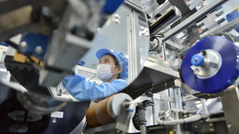 Tăng trưởng nhờ dịch vụ và FDI chất lượng cao