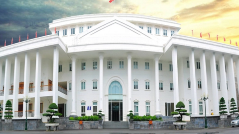 Đại học Ngoại ngữ (ĐHQGHN) và Đại học Hà Nội: Trường nào sinh viên tốt nghiệp dễ kiếm việc hơn?