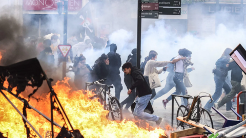 Pháp: Biểu tình phản đối cải cách của ông Macron biến thành bạo lực