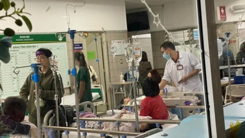 Thông tin mới nhất vụ 50 học sinh tiểu học ở Hà Nội ngộ độc sau khi dã ngoại