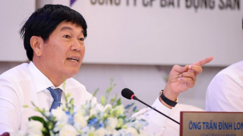 Ông Trần Đình Long: Hòa Phát đang tập trung toàn lực cho quả đấm thép 3 tỷ đô, không chia cổ tức, tạm dừng mọi hoạt động đầu tư khác, sức cũng chỉ thế thôi!