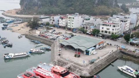 Quảng Ninh: Cảng quốc tế Ao Tiên đi vào hoạt động, cảng Cái Rồng có phải dừng?