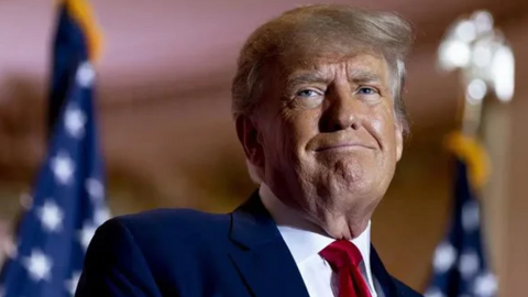 NÓNG: Ông Donald Trump chính thức bị truy tố hình sự ở New York