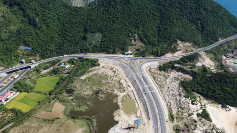 Cận cảnh tuyến đường gần 1.000 tỷ, cú hích thu hút đầu tư cho Khu kinh tế Vân Phong