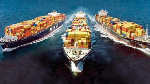 Sóng gió bủa vây ngành vận tải biển