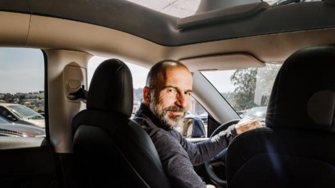 CEO Uber ‘giả dạng’ tài xế và cái kết: Bị khách bùng tip và app phạt, nhưng lôi kéo được vô số tài xế từ đối thủ, vực dậy công ty khỏi khủng hoảng