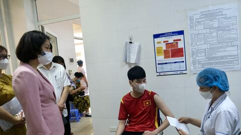 Đẩy mạnh tiêm chủng vắc-xin phòng Covid, đảm bảo không bỏ sót