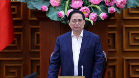 Thủ tướng yêu cầu sớm hoàn thiện phương án giảm 2% thuế VAT