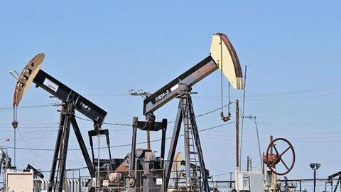 Dầu tăng hơn 2% khi lo ngại về suy thoái dịu bớt