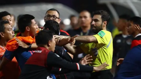 Quá khứ đầy 'thị phi' của trọng tài rút 7 thẻ đỏ ở chung kết SEA Games 32