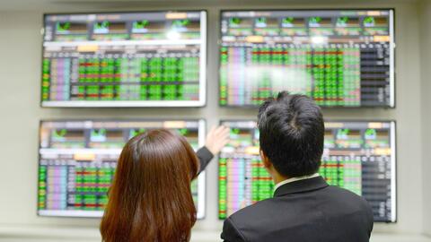 Thị trường chứng khoán trước nhiều ẩn số