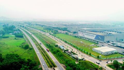 Phát triển hạ tầng giao thông: “Thỏi nam châm” thu hút đầu tư