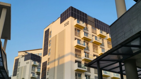 Người dân Hàn Quốc được kêu gọi mặc quần đùi để... tiết kiệm điện