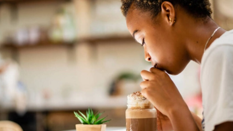 Bác sĩ khuyến cáo 2 loại thực phẩm dễ gây sỏi thận, người Việt ăn rất nhiều