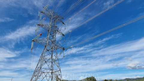 Căng thẳng đưa điện ra Bắc: Lính truyền tải sẵn sàng cho mọi tình huống