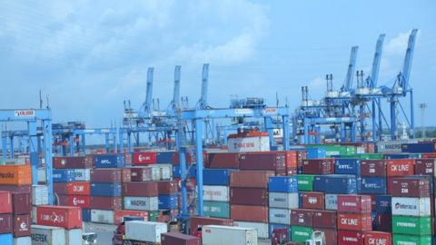 Nhập khẩu hàng hóa giảm mạnh nhất từ trước đến nay