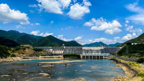 Thoát mực nước chết, nhiều nhà máy thủy điện ở phía Bắc vẫn dừng phát điện