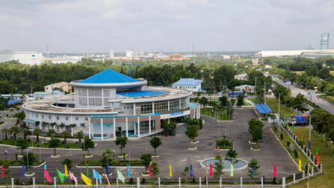 Thị xã có cảng nước sâu lớn nhất Việt Nam sẽ được đề xuất lên thành phố