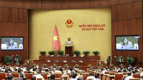 Ngày 22/6, Quốc hội thông qua hai Nghị quyết và hai Luật quan trọng