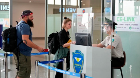 Khách quốc tế qua cảng hàng không tăng gần 500%