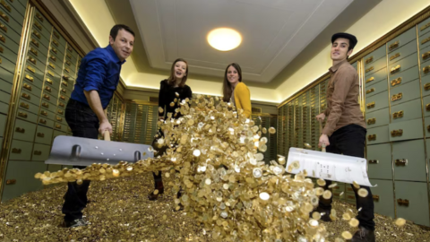 Quốc gia định cấp 70 triệu đồng/tháng cho người dân: Không cần đi làm, người nước ngoài đến sống cũng nhận được tiền