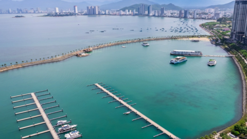 Kinh tế Khánh Hòa phục hồi ấn tượng từ du lịch, công nghiệp