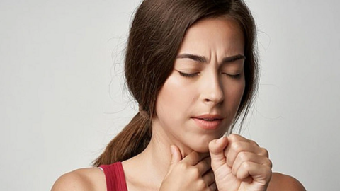 Bác sĩ: Đau họng mùa mưa đừng ăn những thực phẩm này