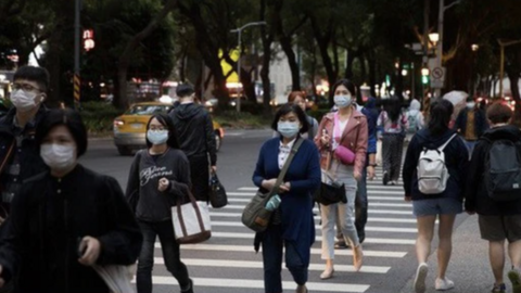 Kinh tế Trung Quốc phục hồi mong manh