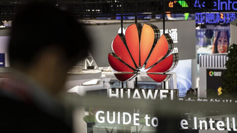 Lần đầu tiên tăng trưởng doanh thu sau 3 năm, Huawei đang hồi sinh?