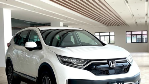 Nhiều mẫu ô tô giảm giá mạnh trong tháng 8