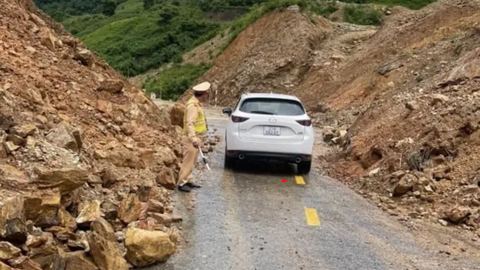 Miền Bắc mưa dông diện rộng, cảnh báo sạt lở và lũ quét tại hơn 100 huyện