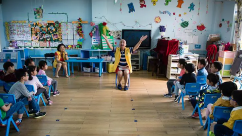 Giáo viên trung tâm Anh ngữ có hành động gây tranh cãi với trẻ 4 tuổi: Chuyên gia nói gì?