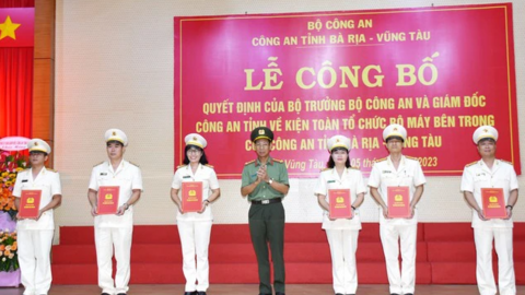 Công bố nhiều quyết định của Bộ Công an về kiện toàn bộ máy Công an Bà Rịa - Vũng Tàu