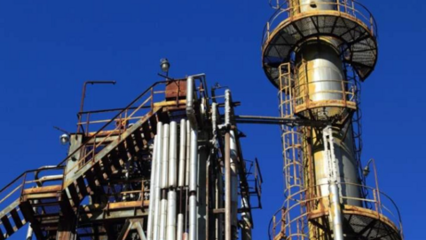 Nghịch lý khi dầu ngày càng đắt hơn