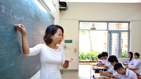 Tp.HCM: Lúng túng lịch học 9 tiết/ngày, tìm cách giảm tải cho học sinh