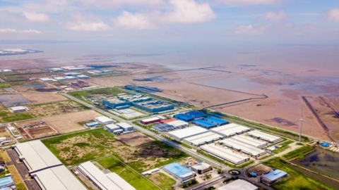 Đất công nghiệp hấp thụ cao kỷ lục