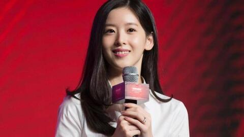 "Hot girl trà sữa" một thời bị "team qua đường" bắt gặp, diện mạo hiện tại khiến nhiều người cảm thán: Quá đáng tiếc!