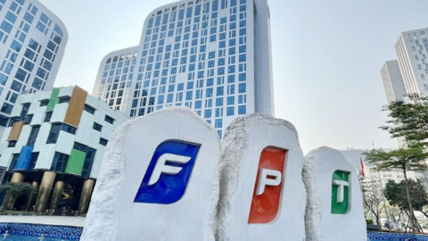 FPT lãi sau thuế 10 tháng tăng trưởng gần 18%, doanh thu khối công nghệ vượt 1 tỷ USD