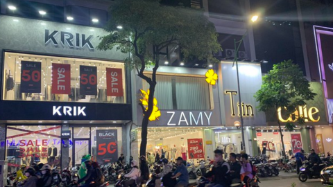 BLACK FRIDAY 2023: Nơi đông vui trẩy hội - chỗ lặng ngắt vắng tanh, sale 80% nhưng chất lượng 'hết hồn'