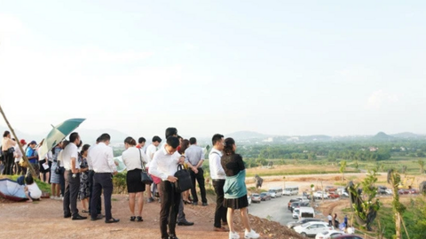 Nhà đầu tư có thể bỏ lỡ cơ hội mua bất động sản với giá “hời” nếu còn chờ đợi?