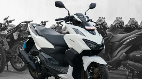 Honda Varion 160 nhận ưu đãi hàng triệu đồng tại đại lý, tặng kèm điện thoại Samsung