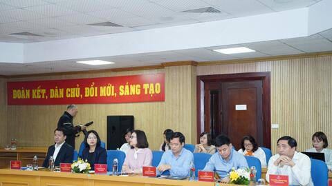 Bia Saigon và TƯ Đoàn trao hơn 10.400 phần quà "Tết sẻ chia, năm Rồng khởi sắc"