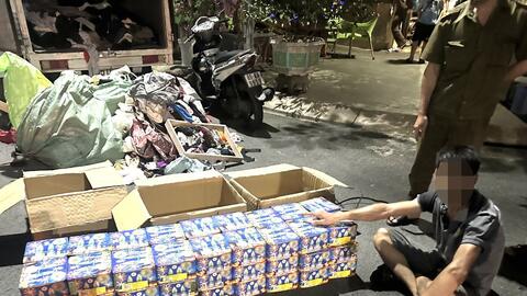 Tràn lan quảng cáo bán pháo trên mạng dịp cận Tết- Bài 2: Bắt nhiều vụ vận chuyển tinh vi